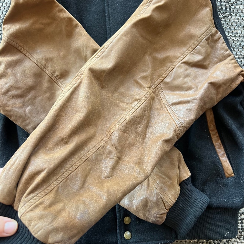 Vintage Varsity Jacket Mens Medium Black Tan Suede Wool Wolf Nature Outdoors - Picture 5 of 9